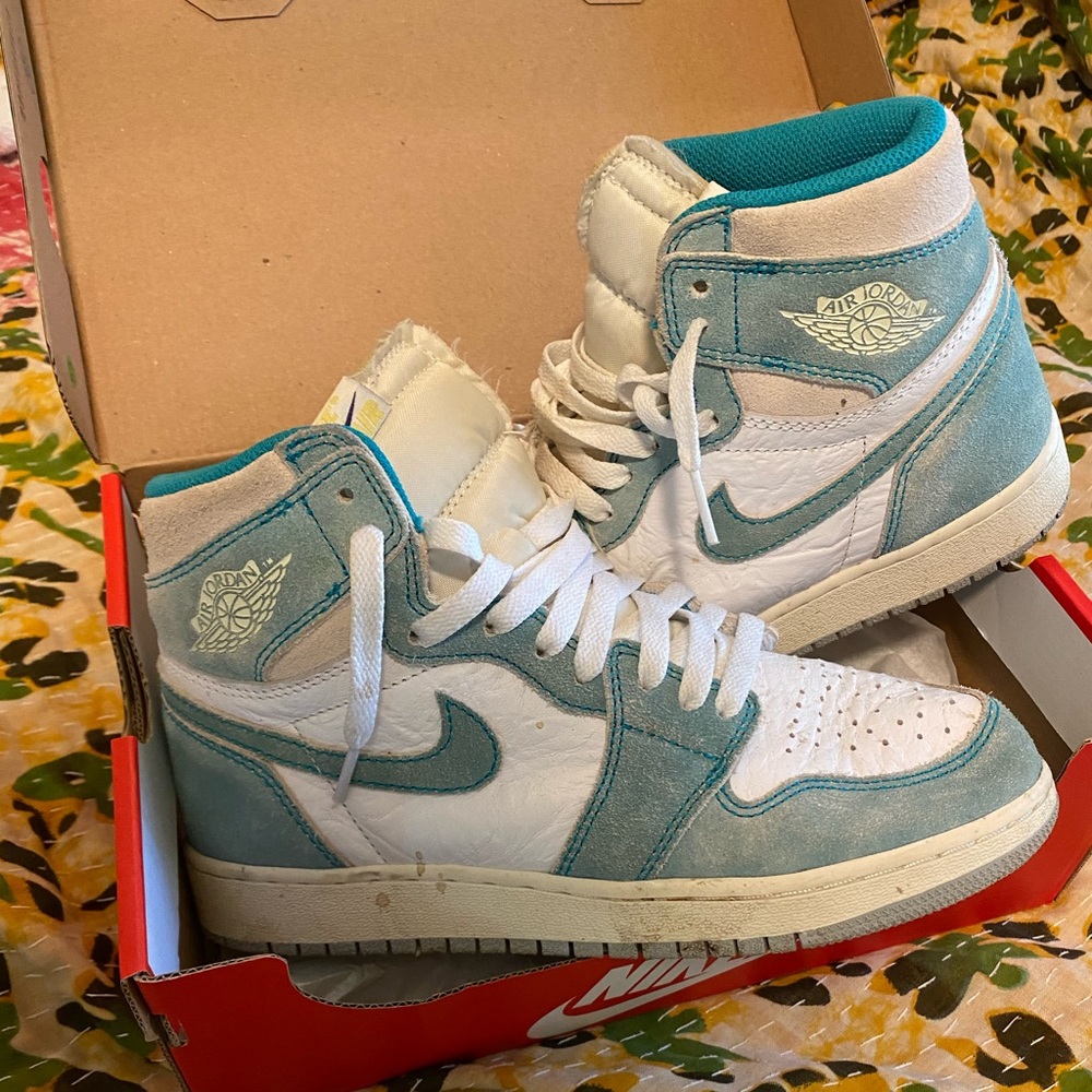 Turbo green air Jordan 1 size 5.5 y or 7.5 women’s